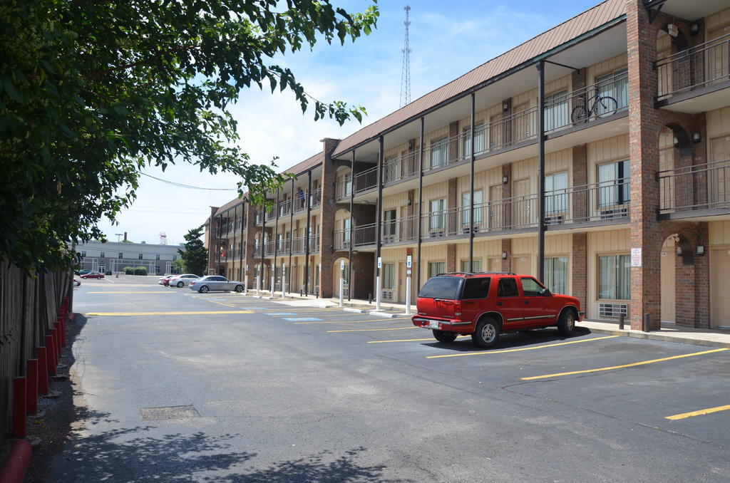 Knights Inn - Nashville Downtown Екстер'єр фото