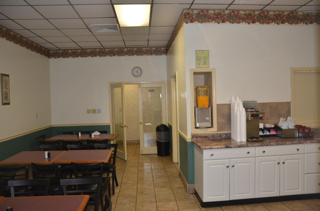 Knights Inn - Nashville Downtown Екстер'єр фото